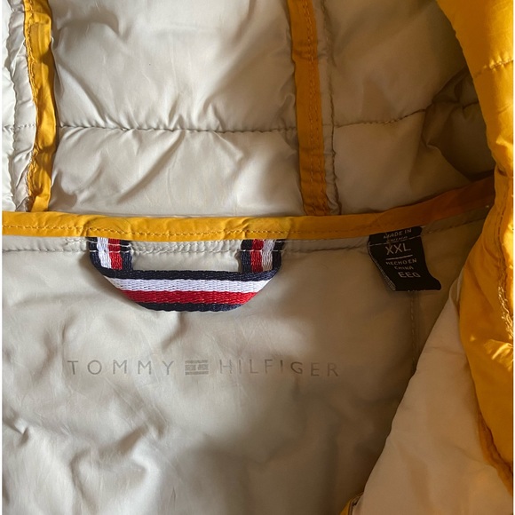 Tommy Hilfiger Hooded Puffer Jacket - XXL - Picture 2 of 8